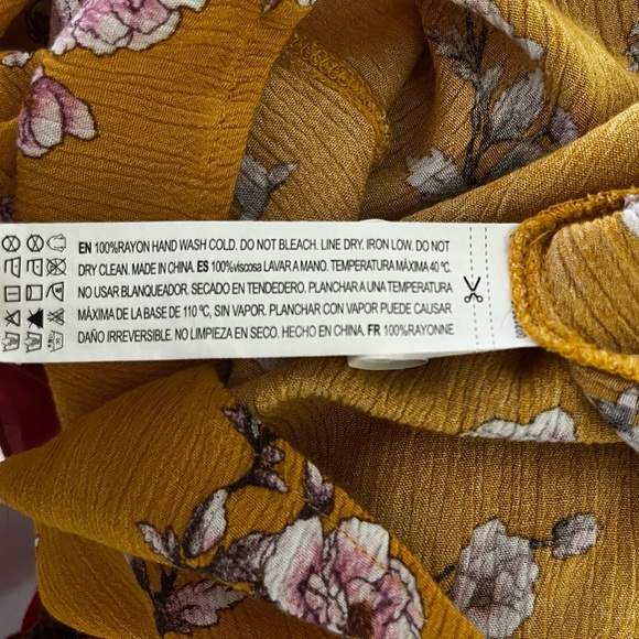 Forever 21 Yellow Floral Button Down Flowy Crop Top - Picture 6 of 7